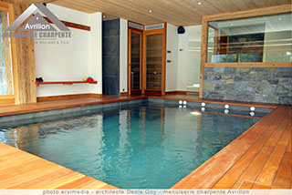 Entreprise Avrillon La Clusaz Haute Savoie menuiserie charpente rénovation de vieux chalet photo arvimedia