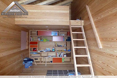 l'entreprise Avrillon dessine et fabrique du mobilier de salon dans le pur style montagnard et travail pour des chantiers en Haute Savoie
