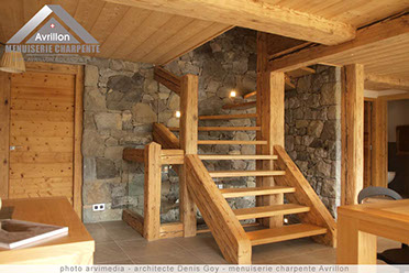 Entreprise Avrillon La Clusaz Haute Savoie fabricant d'escalier en bois pour intérieur de chalet montagnard